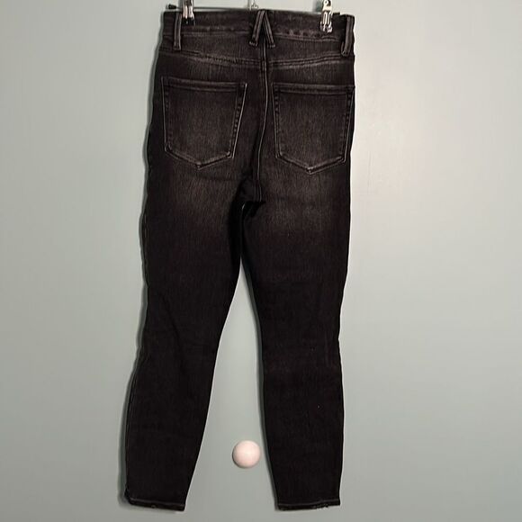 Good American Good Waist Skinny Leg Crop Length in Black - Picture 7 of 10